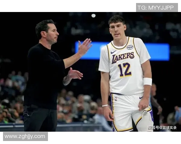 湖人签约拉拉维亚两年1200万拉塞尔转会独行侠引发热议